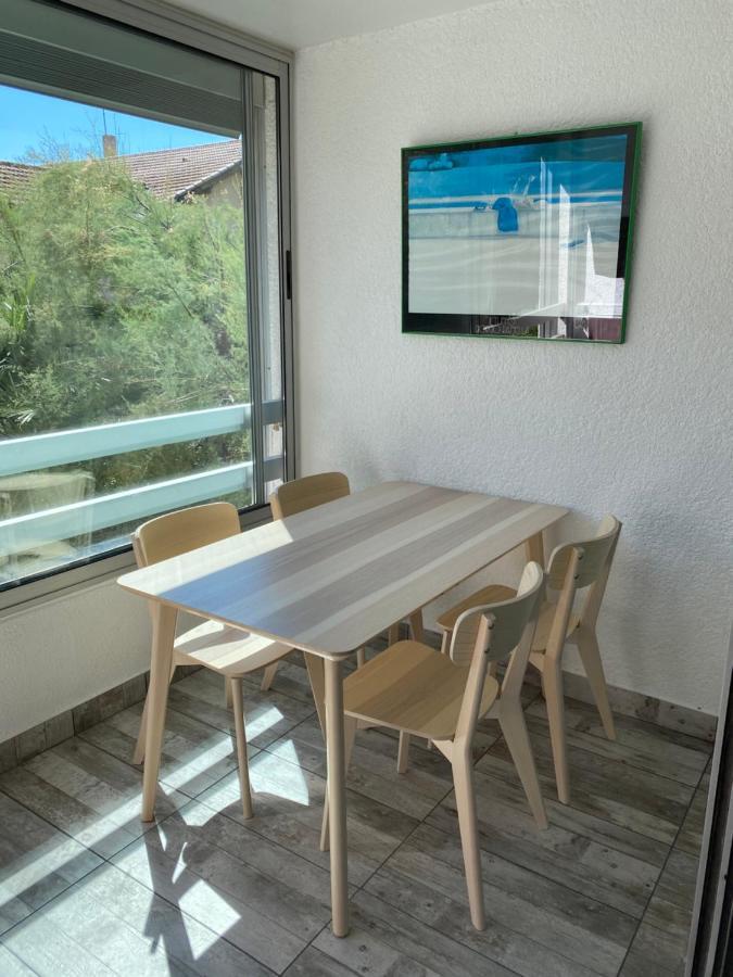 Spacieux Studio Sur Le Port De Hyeres Exterior photo