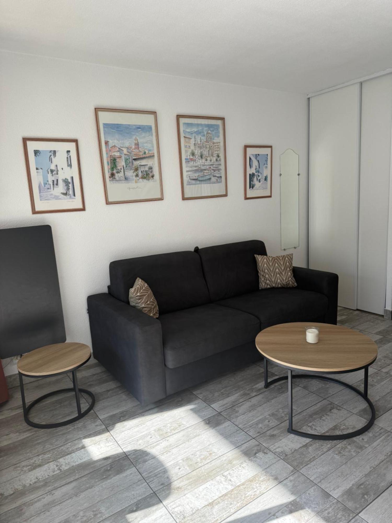 Spacieux Studio Sur Le Port De Hyeres Exterior photo